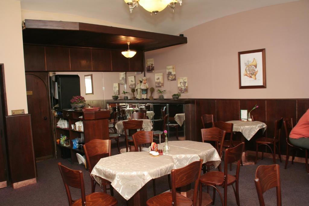 Penzion Aladdin Теплице Экстерьер фото