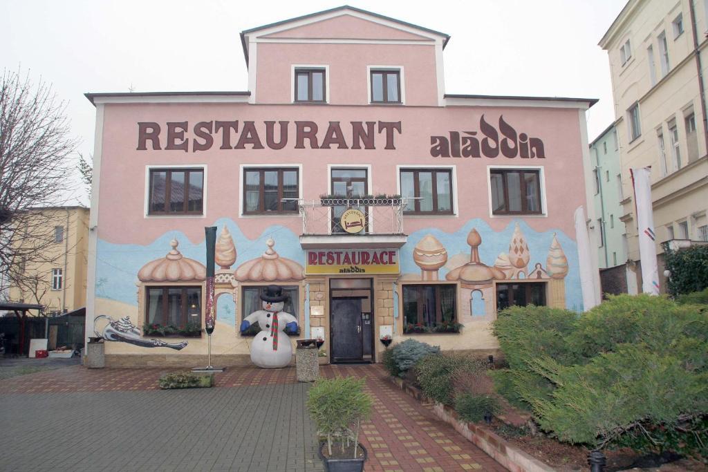 Penzion Aladdin Теплице Экстерьер фото